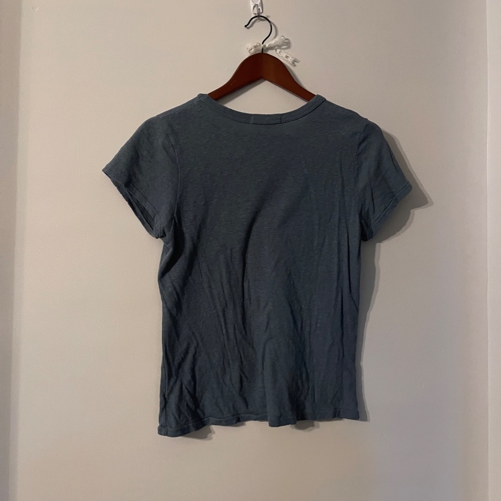 Soft Comfy T-shift - Picture 2 of 3